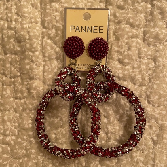 Jewelry - Maroon sparkle Earrings
